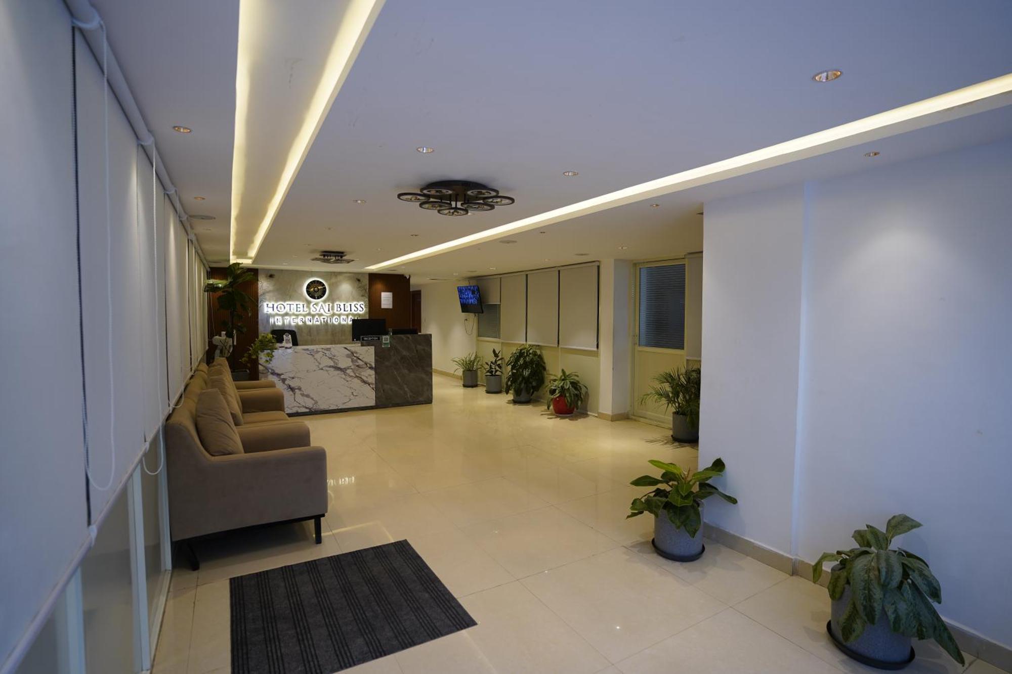 Sai Bliss Residency, Manyata Tech Park Hotel Bangalore Exterior foto